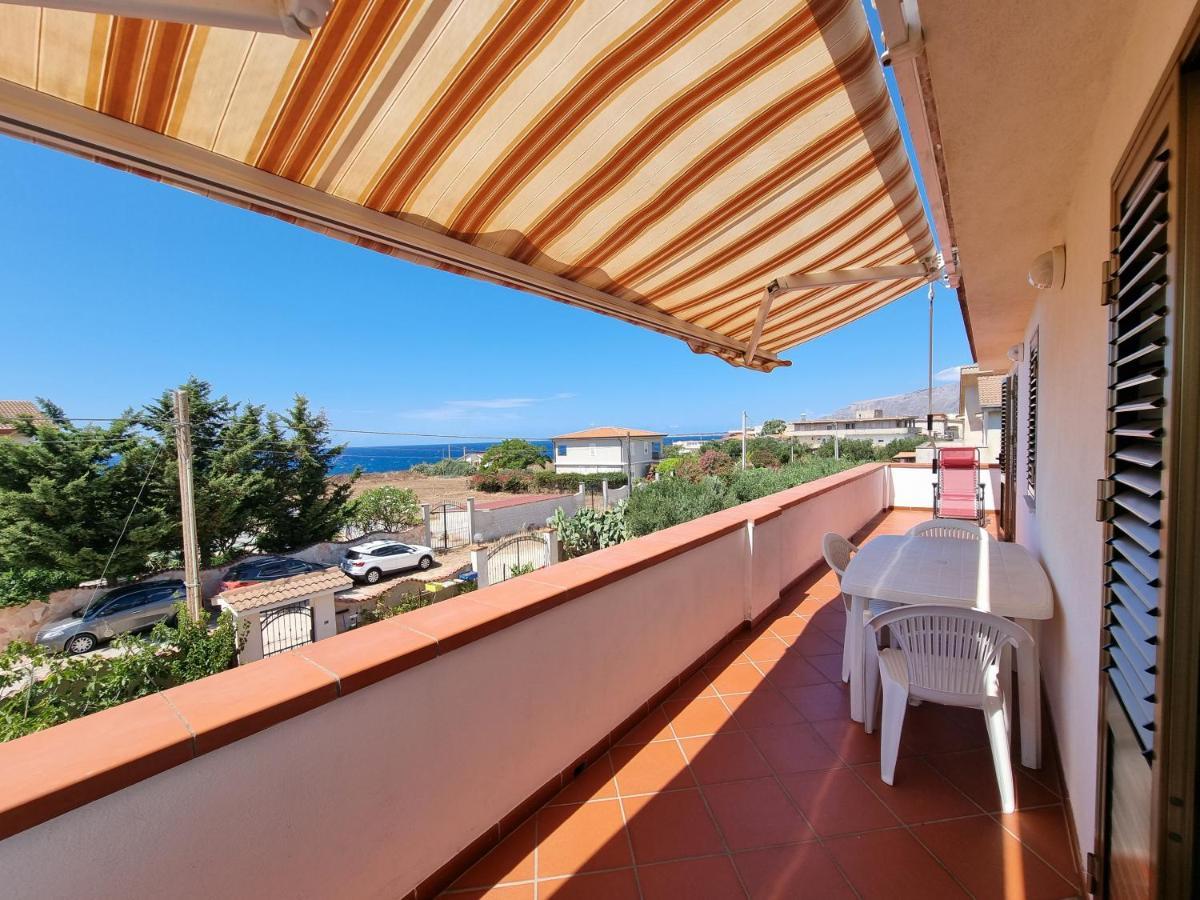 Villa Flora - With Sea View, 2 Minutes Walk To Beach Траппето Екстер'єр фото